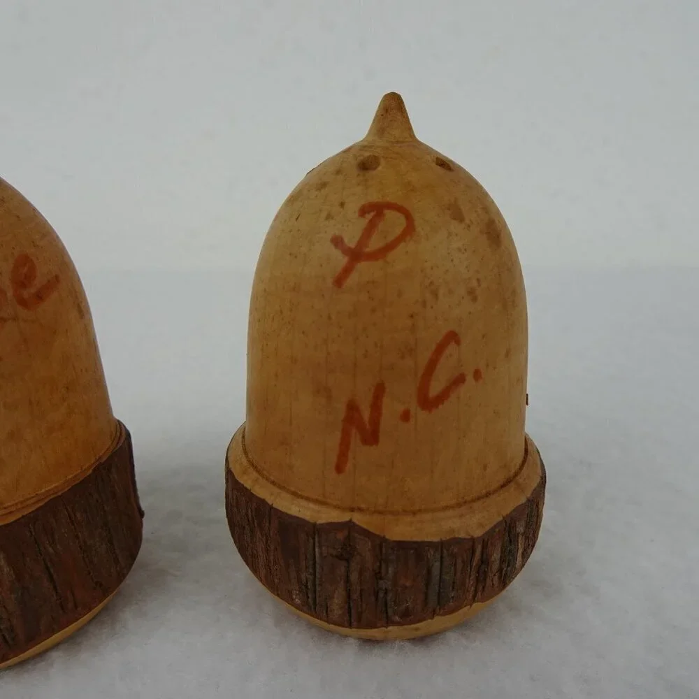 Vintage Acorn Salt and Pepper Shakers Wood Cherokee NC Souvenir Rustic Farmhouse